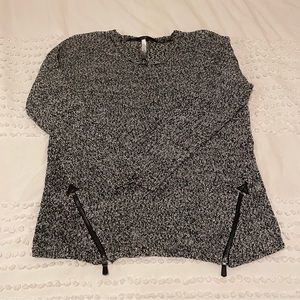 Kensie Black & White Sweater